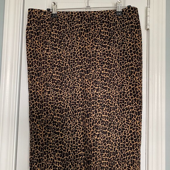 J.Crew Leopard Print Suede-like Pencil Skirt – Size 6 - Picture 2 of 4